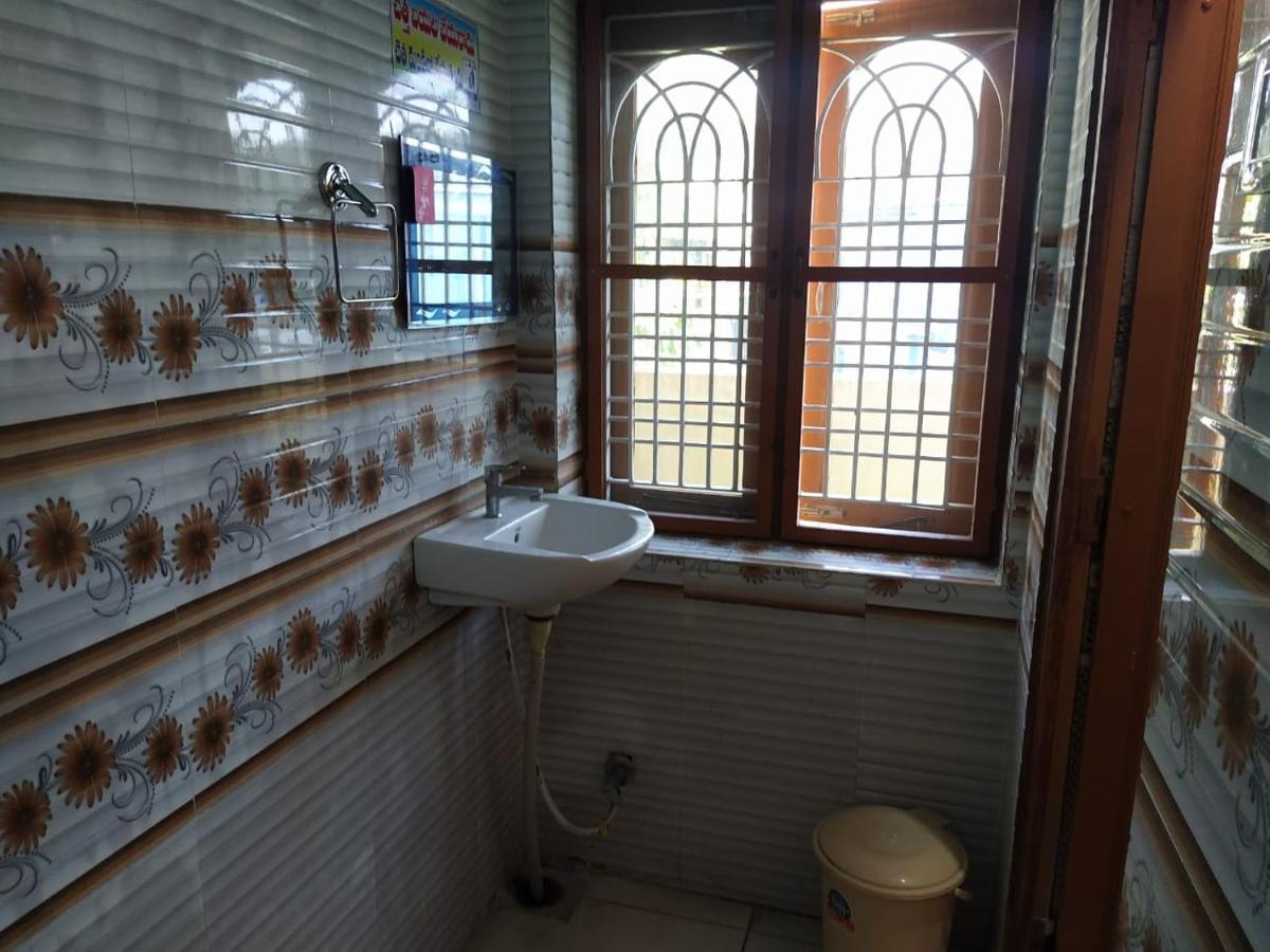 Prasanna Laxmi Residency Bhadrāchalam Exterior foto